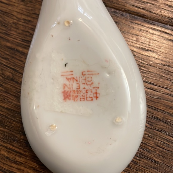 Set of Beautiful Oriental Soup Spoons - Picture 7 of 11